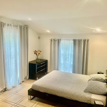 Avec Piscine Vue Sur La Villa